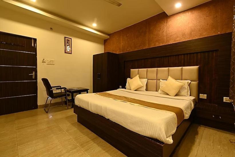 Hotel I.P. Palace Lucknow Ngoại thất bức ảnh